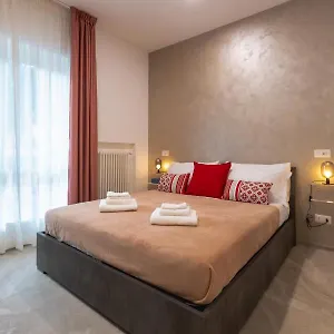 Le Di Anna - , Rome Italy